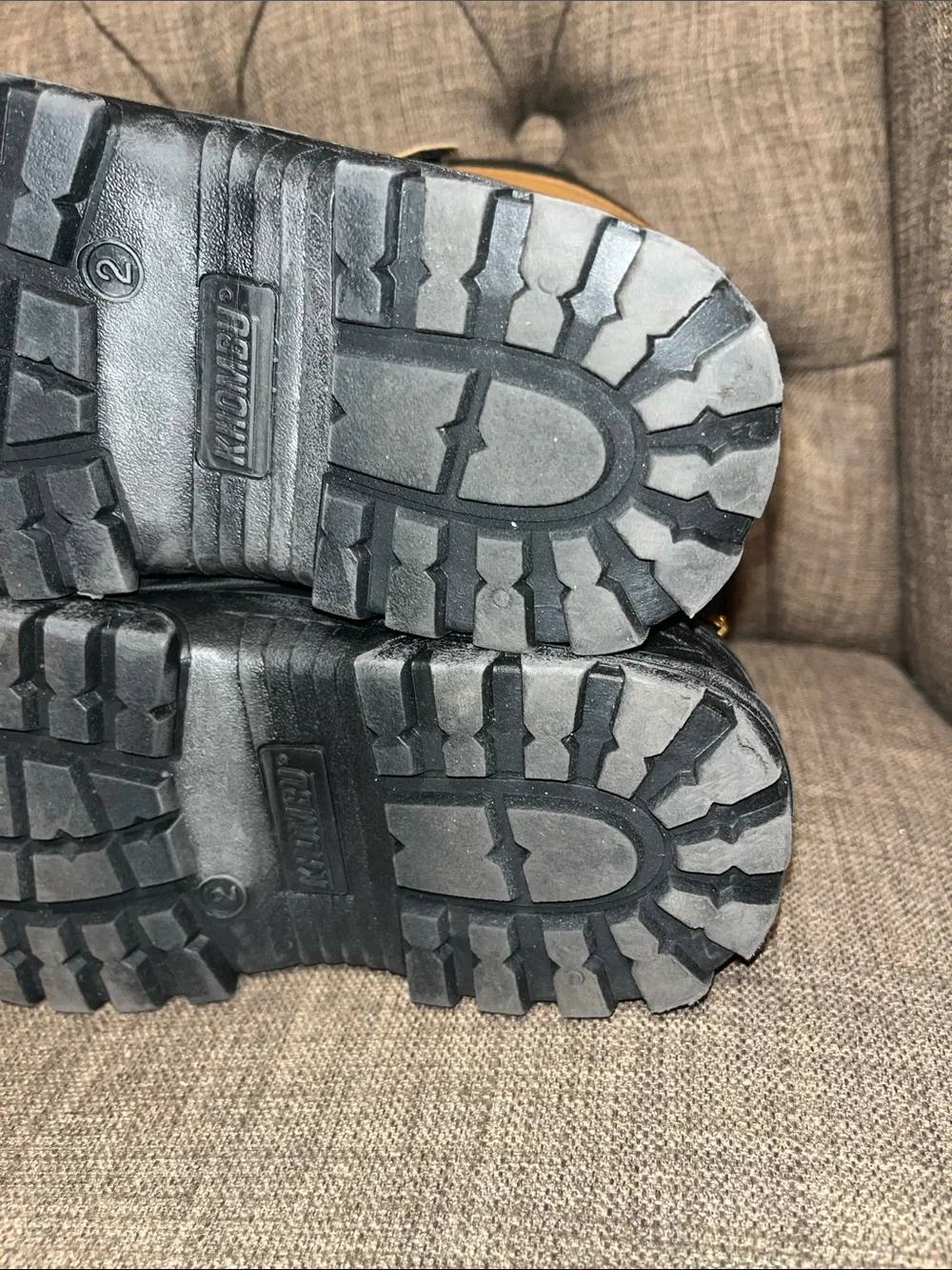 Khombu Abrams winter boots boys size 2